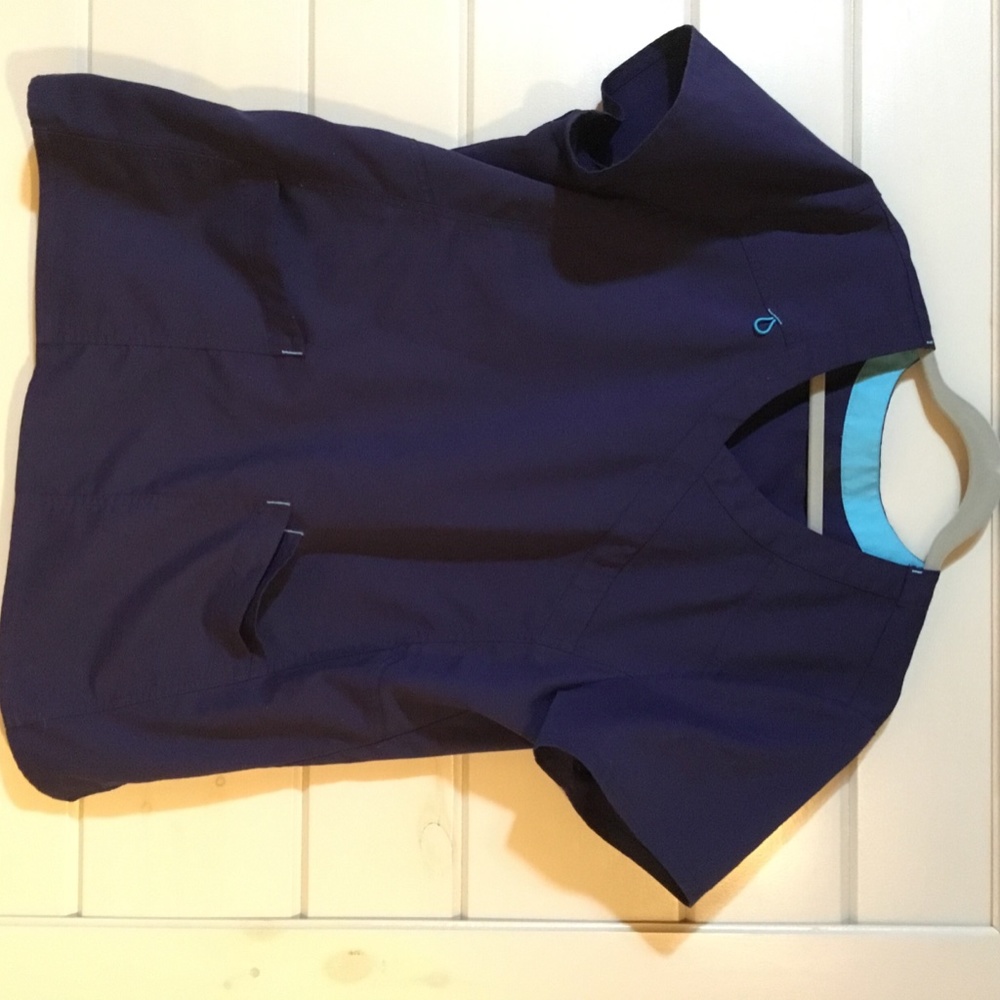 Scrub top navy with teal trim size xl